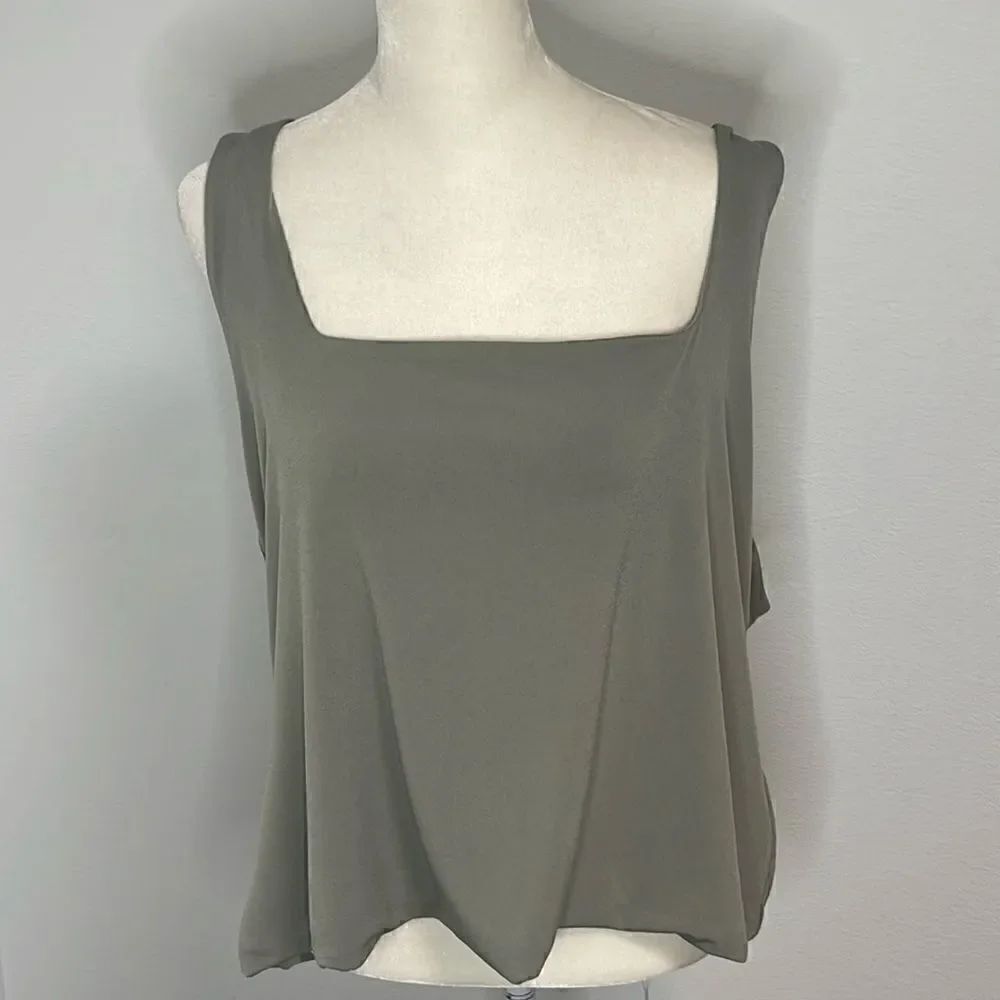 Leith silky soft tank top.  Size 4X.